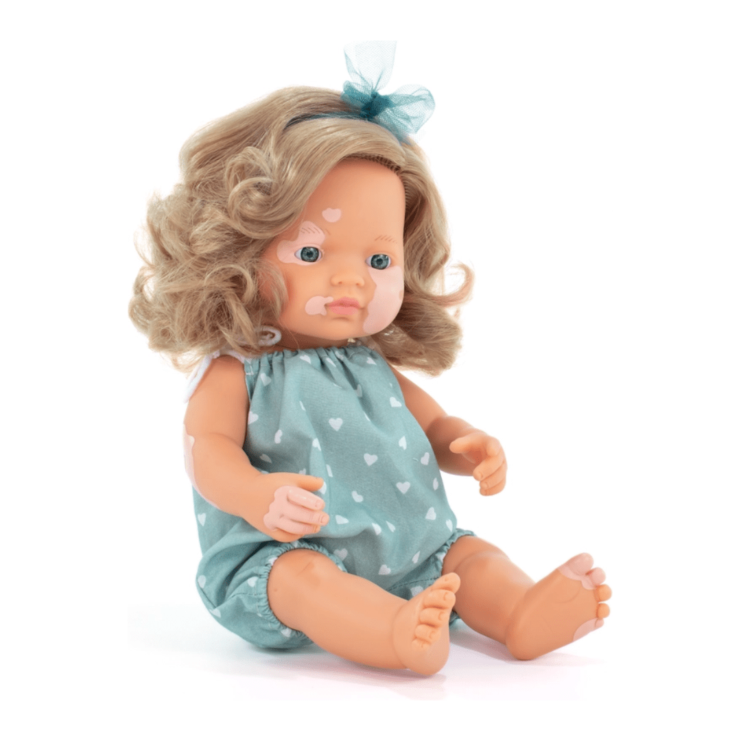 Rosy Brown miniland My Friends & Me Puppe kaukasisches dunkelblondes Mädchen mit Vitiligo 38cm